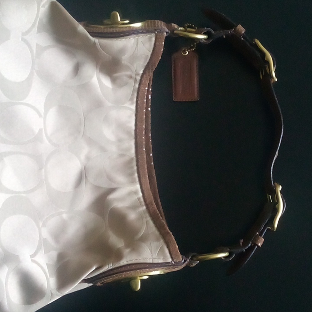 Coach - Picture 6 of 6